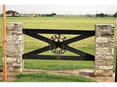 48 Brahman Trail, Angleton, Texas image 1