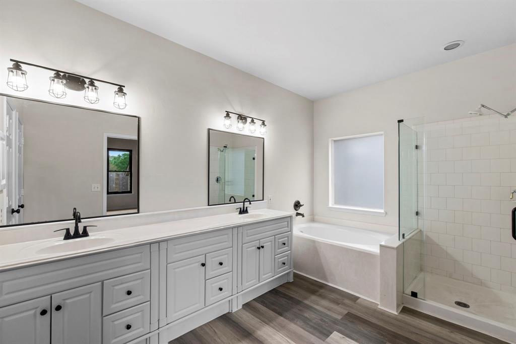 7102 Blanco Pines Drive, Humble, Texas image 16