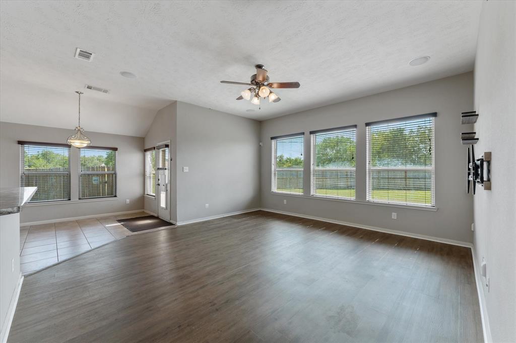 1703 Manchester Crossing Drive, Fresno, Texas image 4