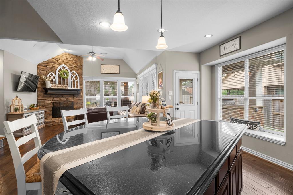 114 Arbor Ridge Court, Conroe, Texas image 7