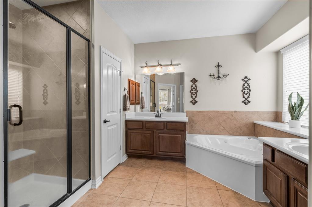 114 Arbor Ridge Court, Conroe, Texas image 11