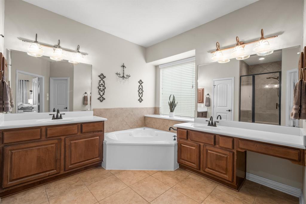 114 Arbor Ridge Court, Conroe, Texas image 10