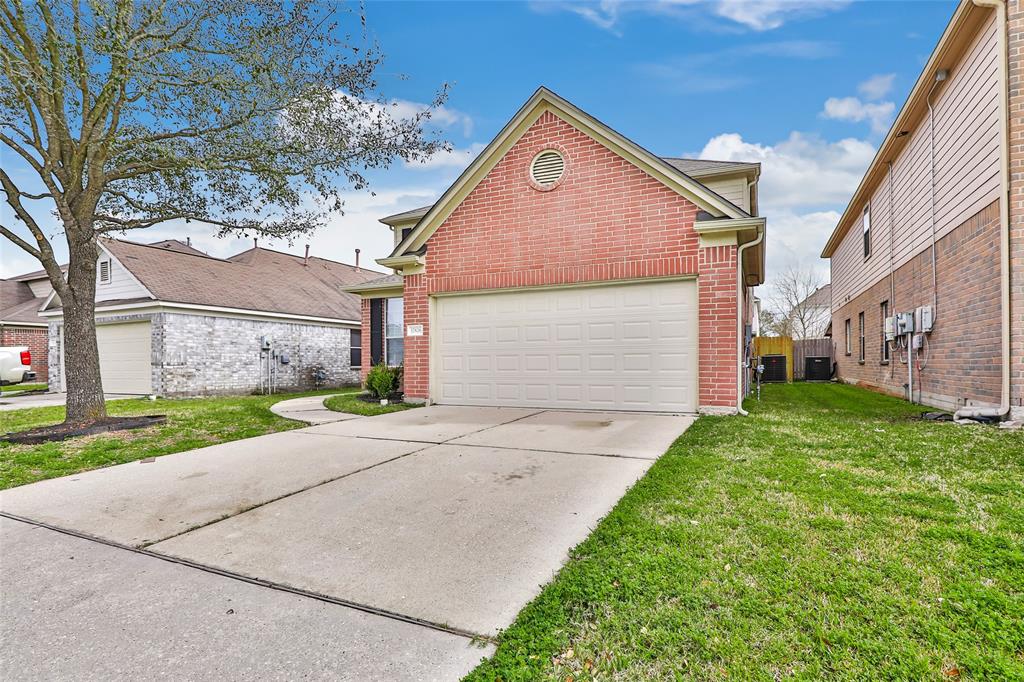 17826 Alpine Brook Lane, Humble, Texas image 4