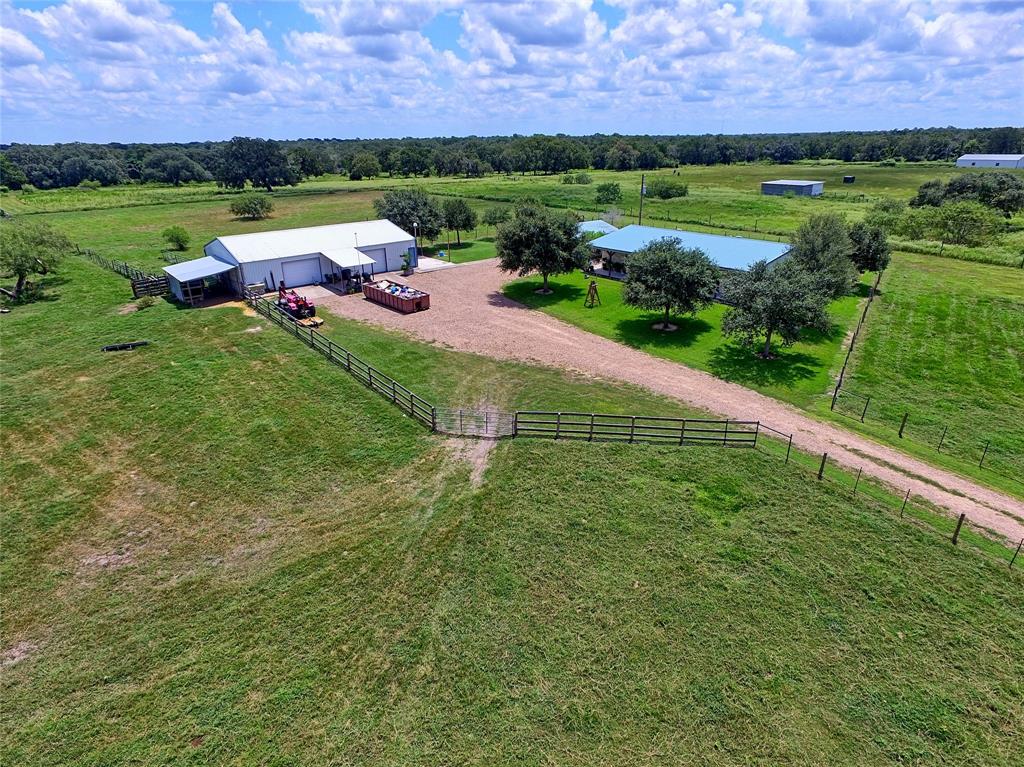 1025 County Road 2103 Rd, Weimar, Texas image 1