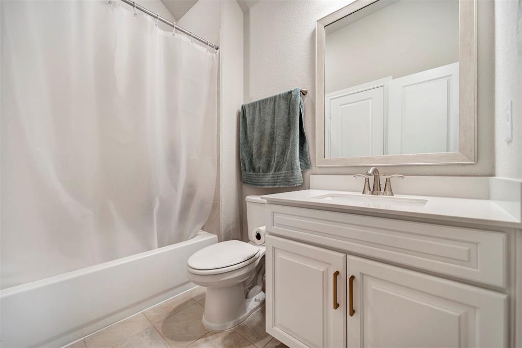21443 Petherton Drive, Tomball, Texas image 29