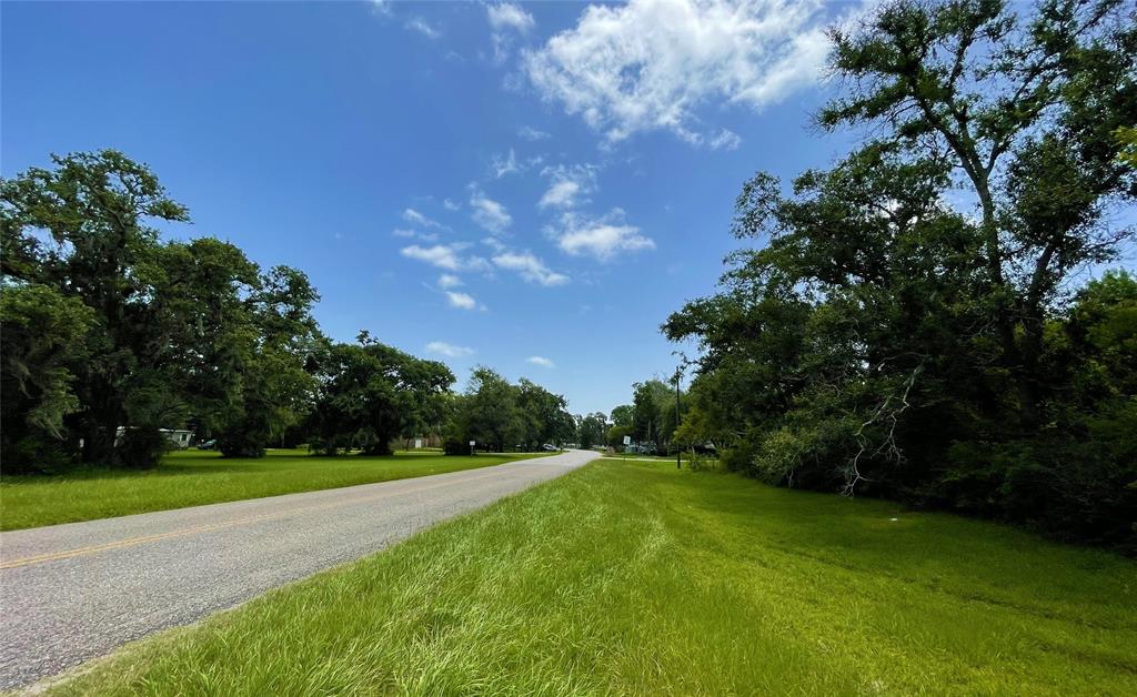 1443 County Road 687, Angleton, Texas image 5