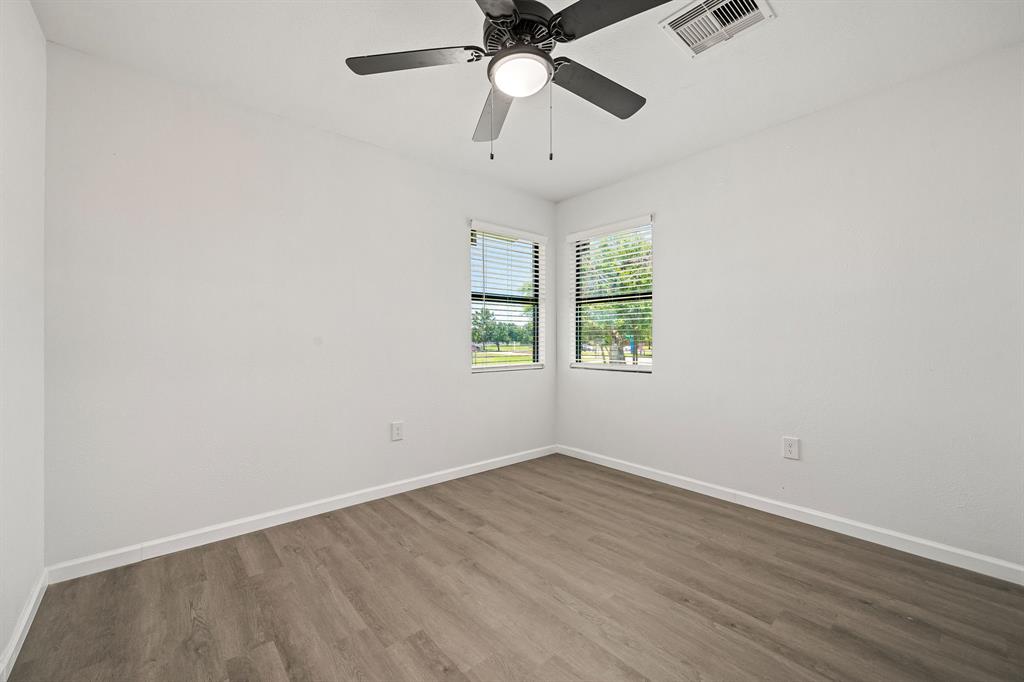 3310 Ashwyne Court, La Porte, Texas image 11