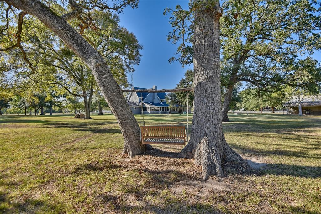 2852 Five Oaks Lane, Brenham, Texas image 39