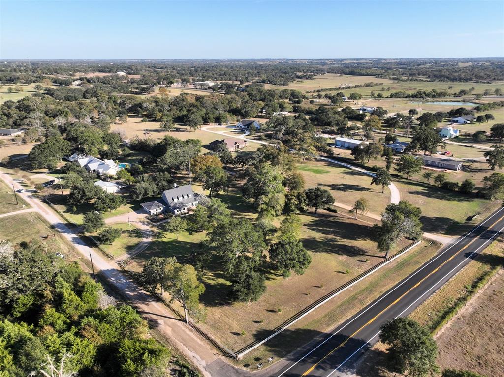 2852 Five Oaks Lane, Brenham, Texas image 8