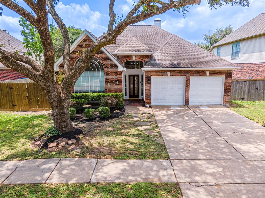 1243 Spinnaker Way, Sugar Land, Texas image 1