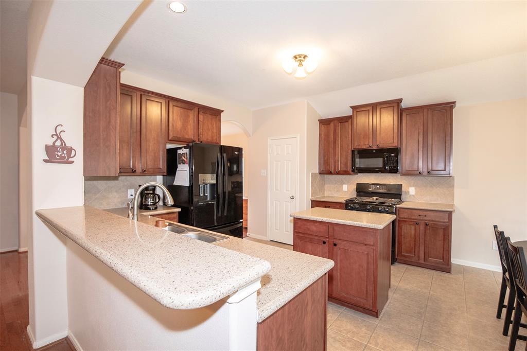 866 Pebblebank Lane, League City, Texas image 14