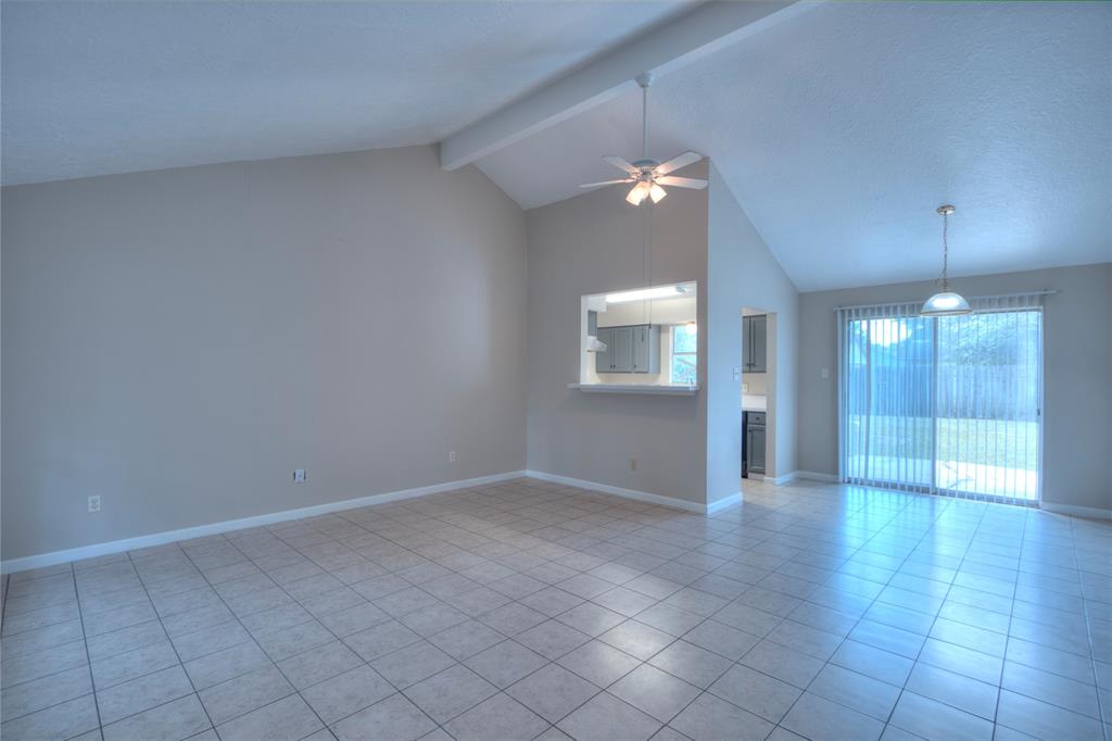 2722 N Brompton Drive, Pearland, Texas image 2