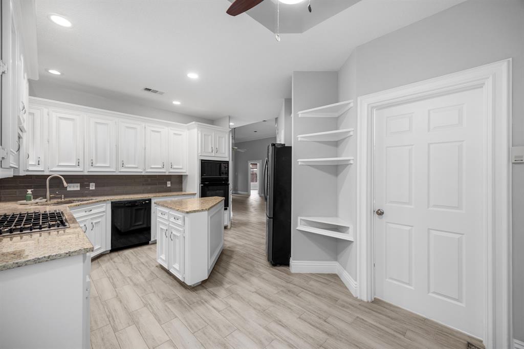 6542 Shinnecock Hills Drive, Houston, Texas image 10