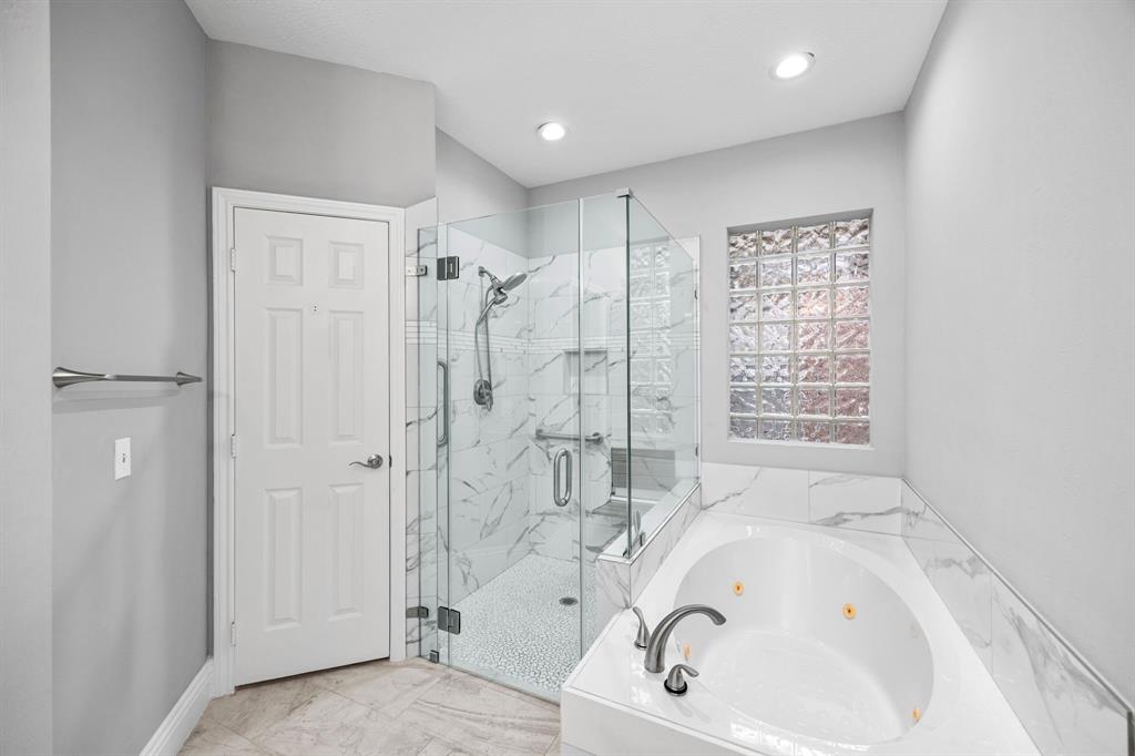 6542 Shinnecock Hills Drive, Houston, Texas image 16