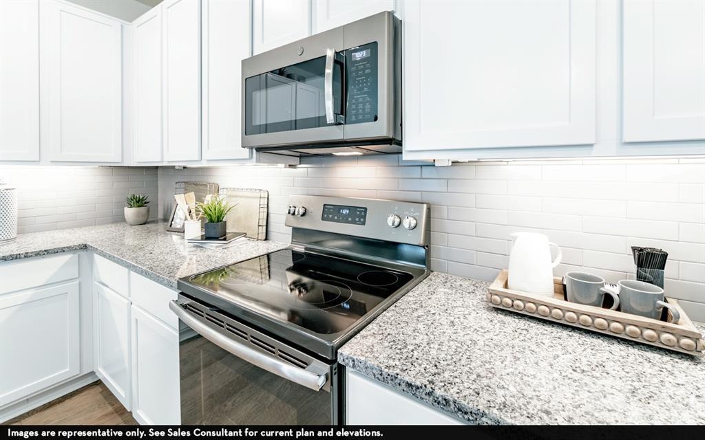 9010 Gull Canyon Drive, Baytown, Texas image 11