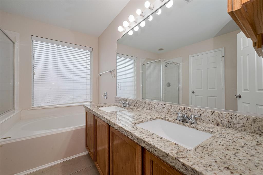 15043 Sugar Place Drive, Sugar Land, Texas image 31