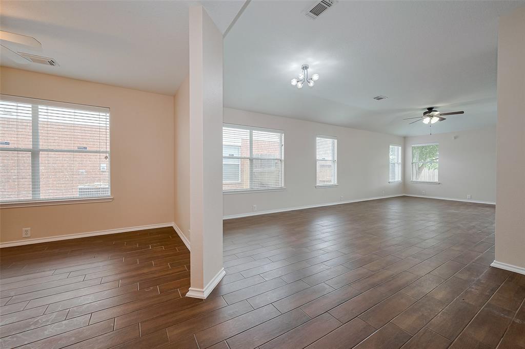 15043 Sugar Place Drive, Sugar Land, Texas image 8
