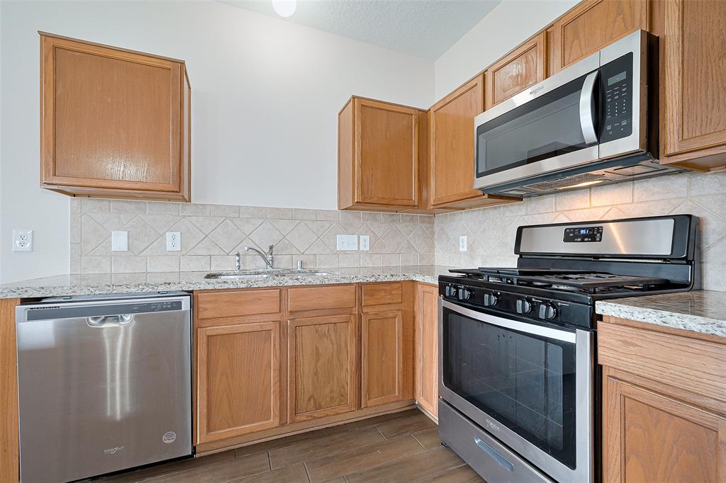 15043 Sugar Place Drive, Sugar Land, Texas image 17