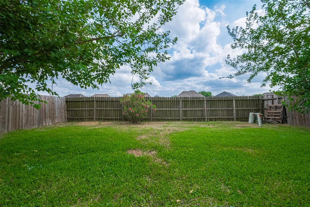 15043 Sugar Place Drive, Sugar Land, Texas image 32