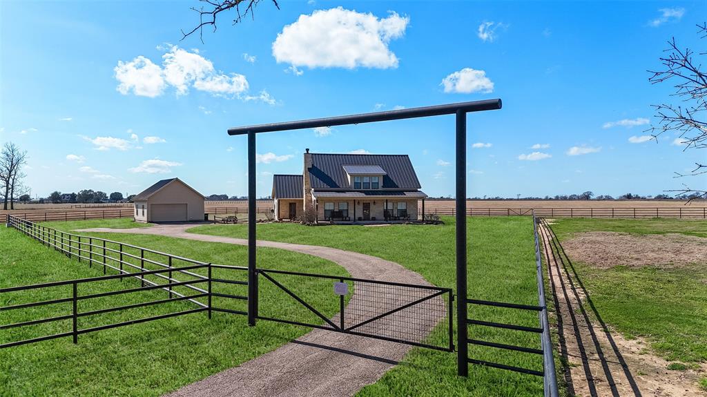 24011 Old Howth Road, Hempstead, Texas image 1