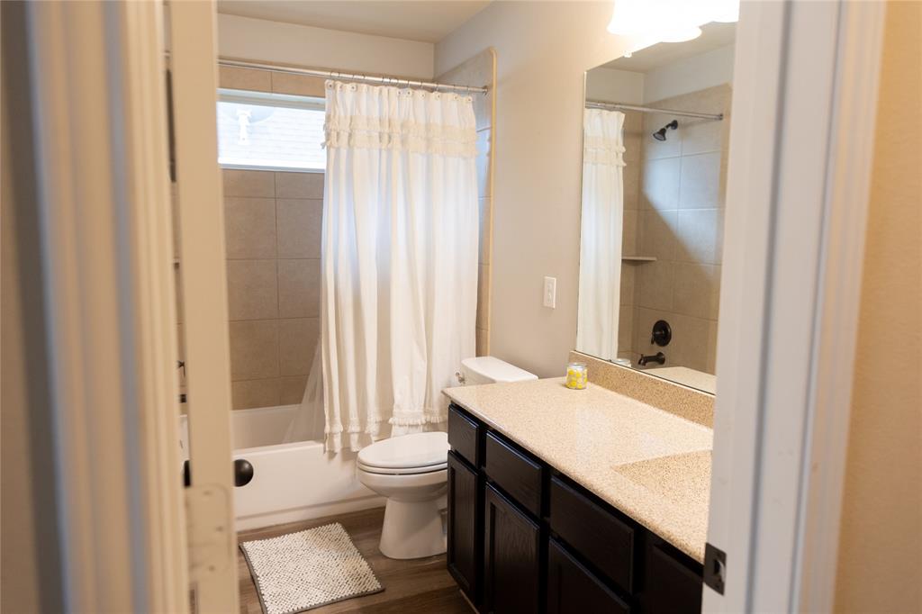 2106 Pleasant Valley Road, Pearland, Texas image 11