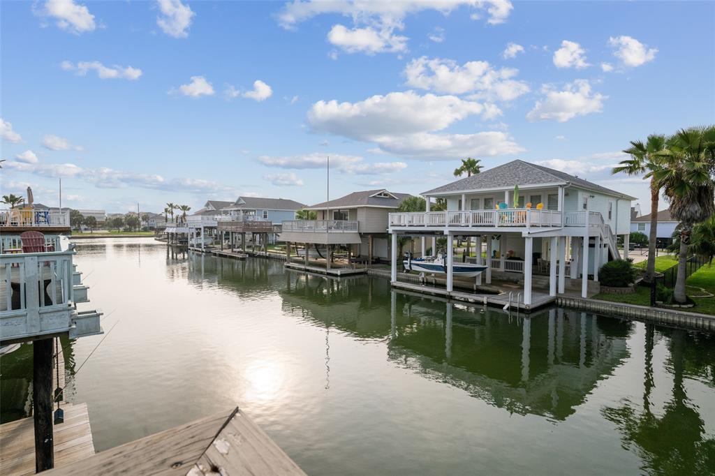 22118 Matagorda Drive, Galveston, Texas image 1