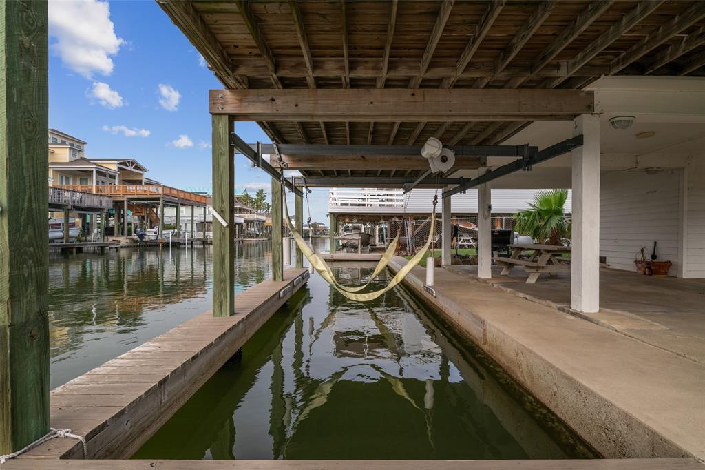 22118 Matagorda Drive, Galveston, Texas image 13