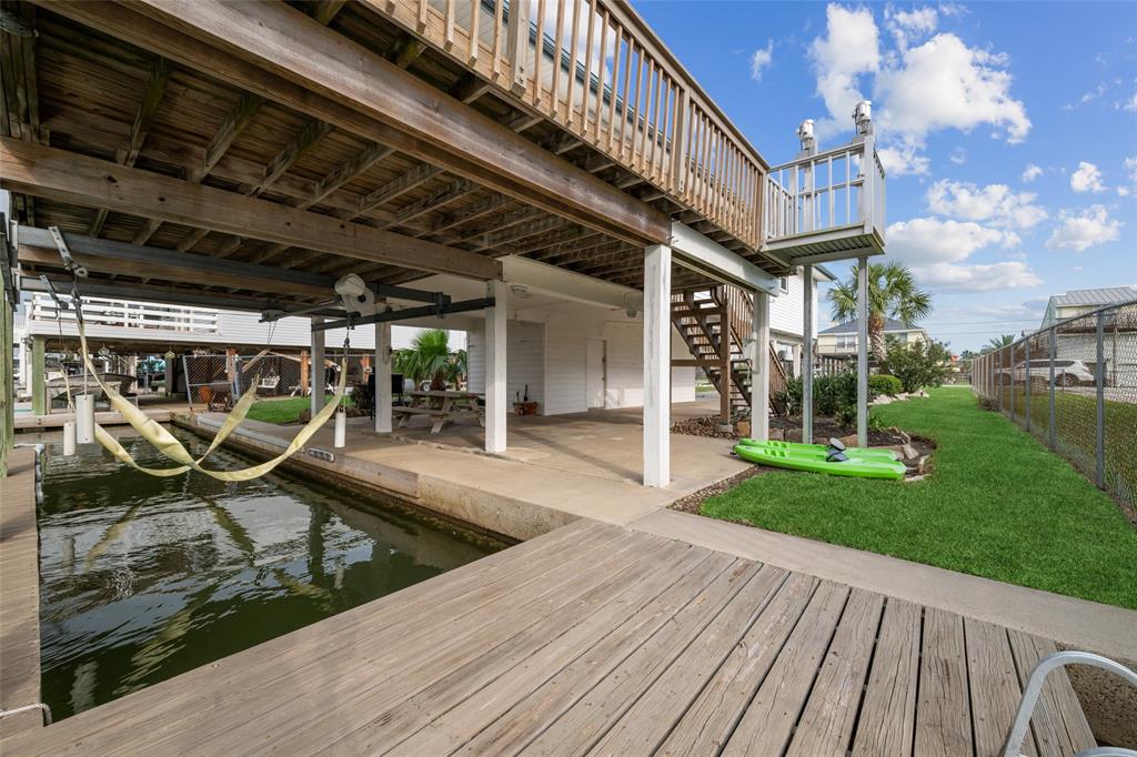 22118 Matagorda Drive, Galveston, Texas image 6