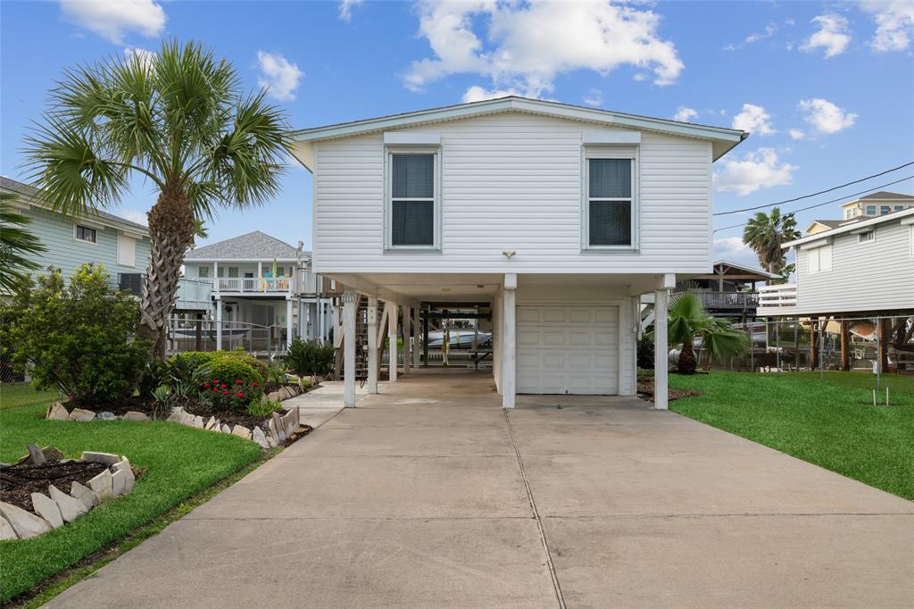 22118 Matagorda Drive, Galveston, Texas image 3