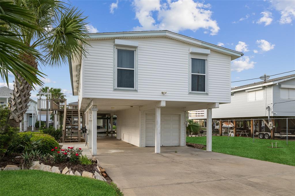 22118 Matagorda Drive, Galveston, Texas image 2