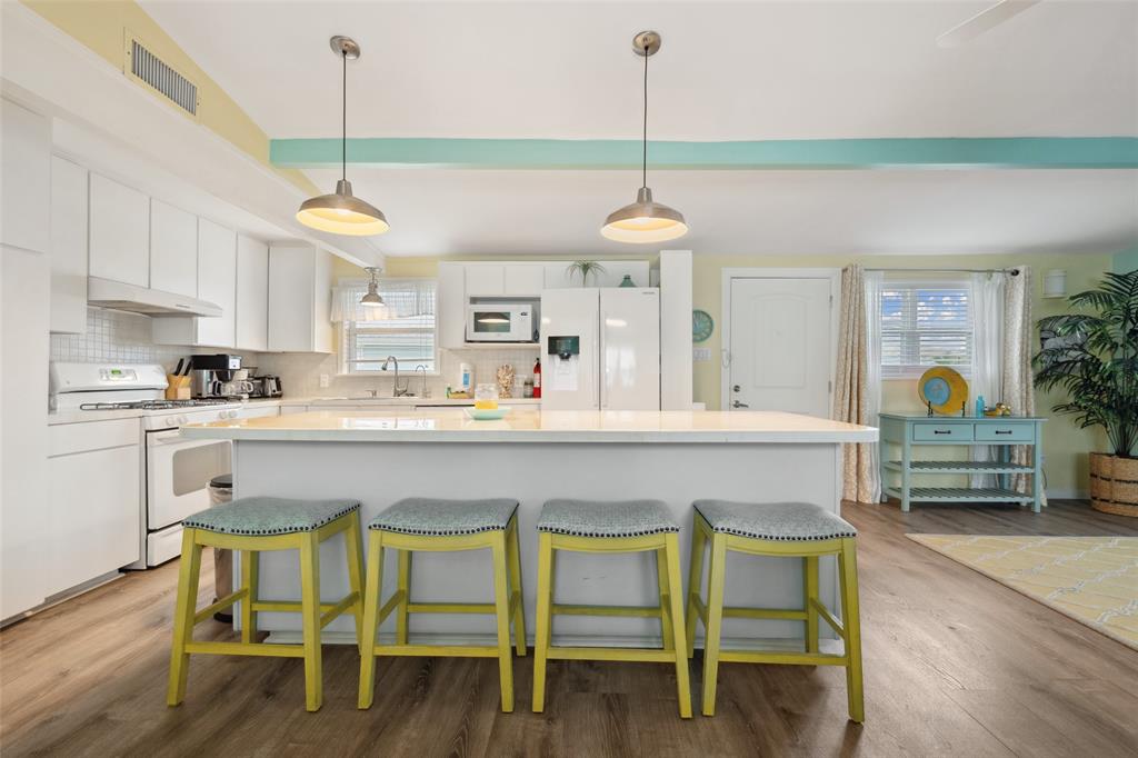 22118 Matagorda Drive, Galveston, Texas image 29