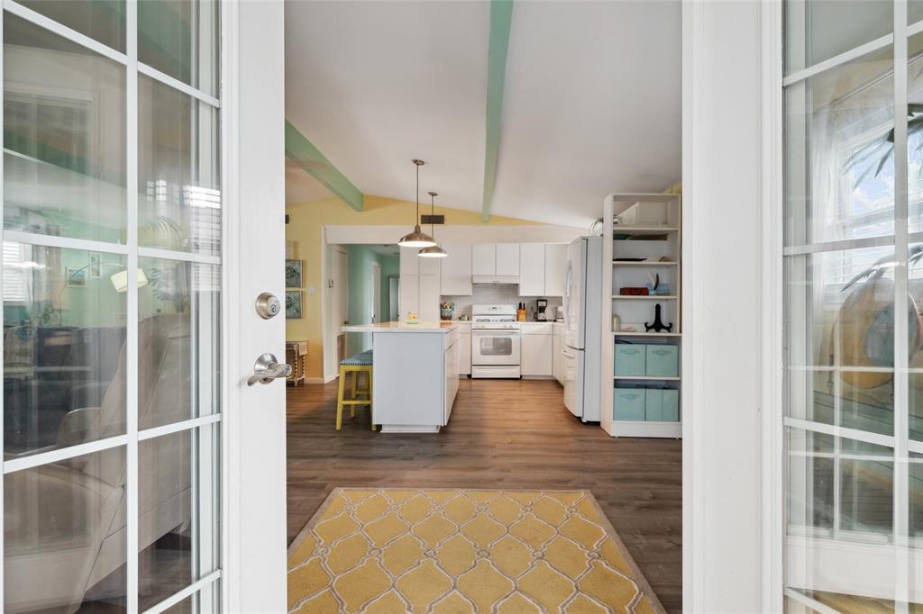 22118 Matagorda Drive, Galveston, Texas image 19