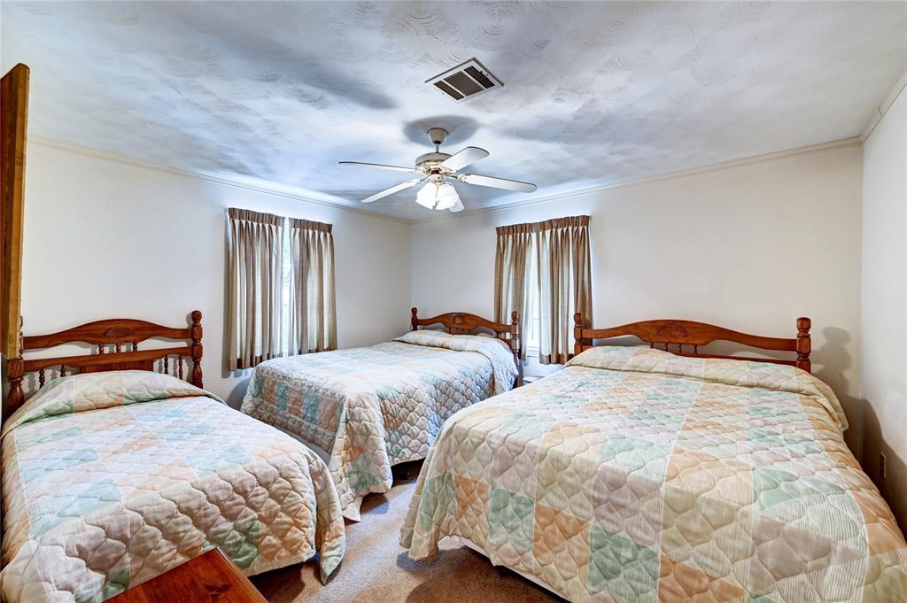 6 Hickory Hollow, Huntsville, Texas image 31