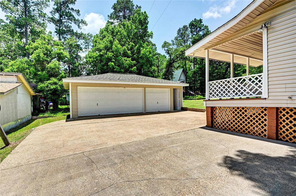6 Hickory Hollow, Huntsville, Texas image 7