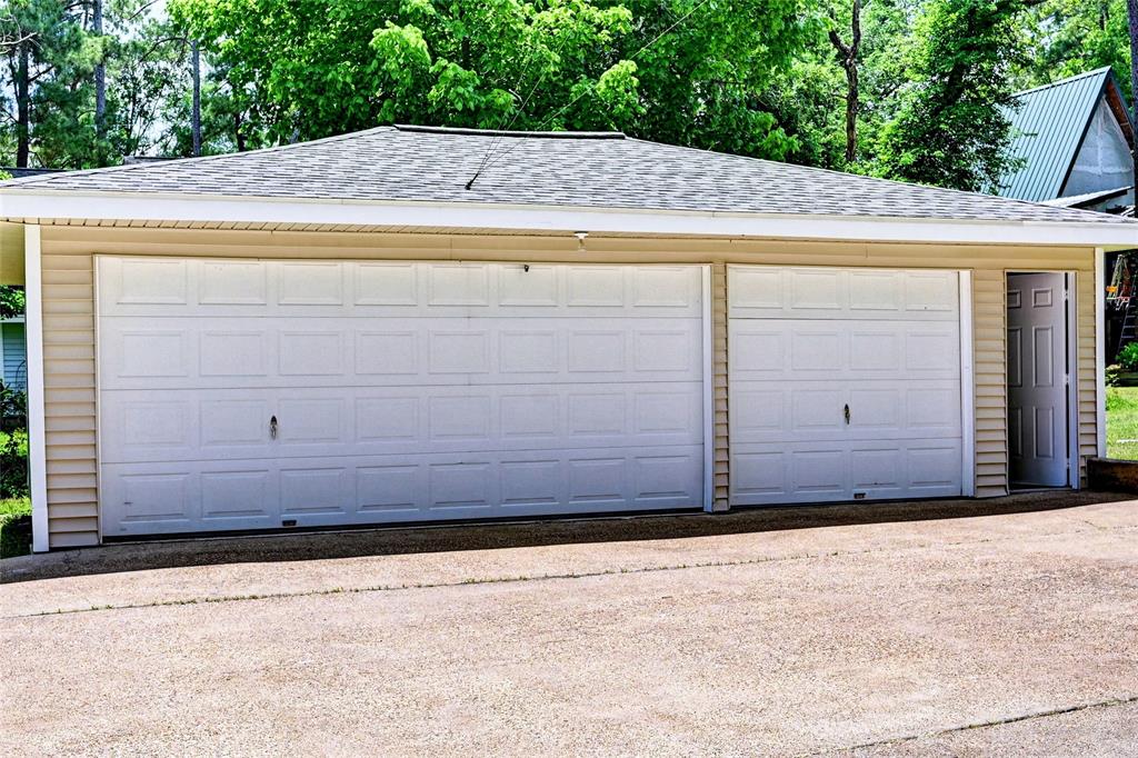 6 Hickory Hollow, Huntsville, Texas image 8