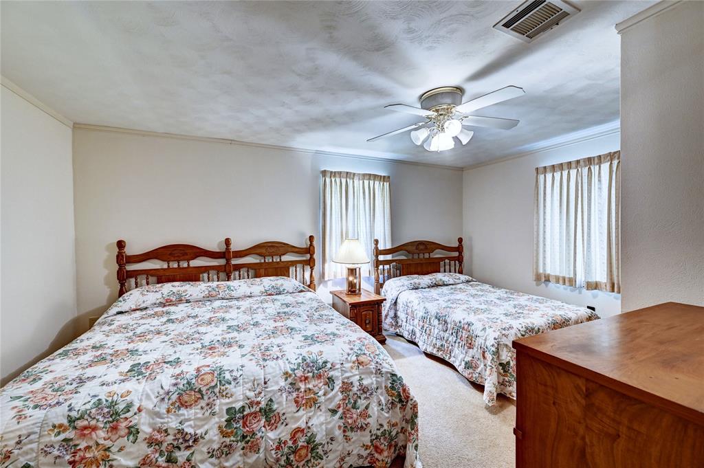 6 Hickory Hollow, Huntsville, Texas image 34