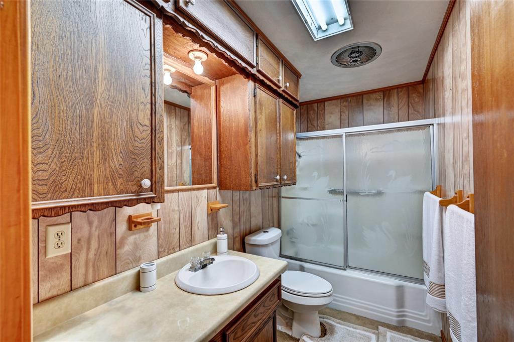 6 Hickory Hollow, Huntsville, Texas image 32