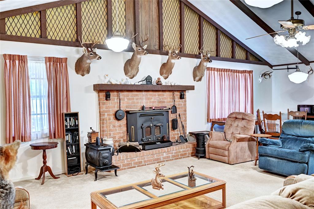 6 Hickory Hollow, Huntsville, Texas image 19