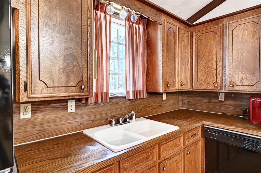 6 Hickory Hollow, Huntsville, Texas image 23