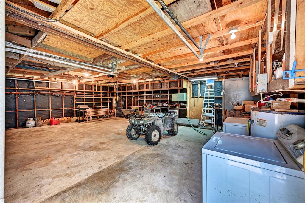 6 Hickory Hollow, Huntsville, Texas image 9