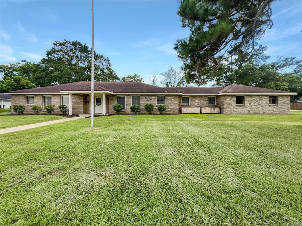 1100 Morningside Street, Angleton, Texas image 10