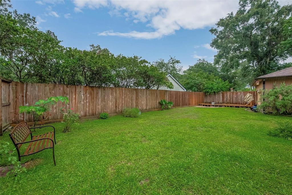 2718 Silver Falls Drive, Kingwood, Texas image 31