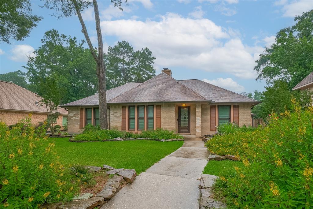2718 Silver Falls Drive, Kingwood, Texas image 2