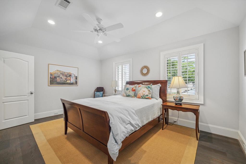 12222 Old Oaks Drive, Houston, Texas image 20