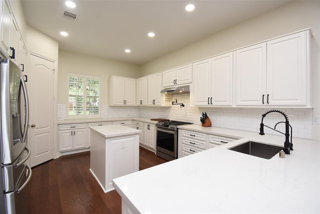18901 N Bee Cave Springs Circle, Cypress, Texas image 3