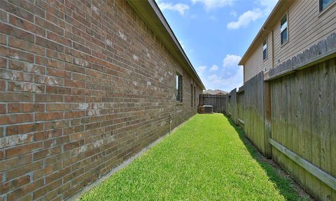 Single Family Residence in Conroe TX 115 Meadow Mill Drive 41.jpg