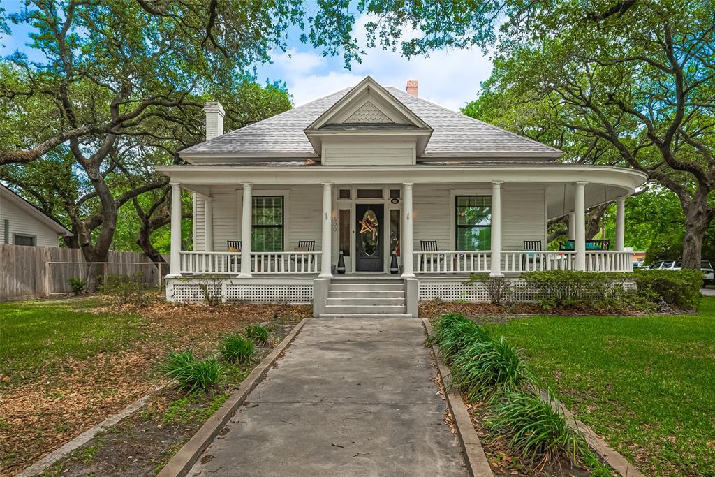 500 W Post Office Street, Eagle Lake, Texas image 1