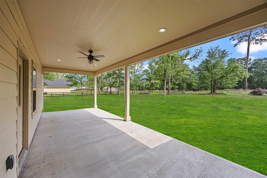 692 County Road 6474, Dayton, Texas image 25