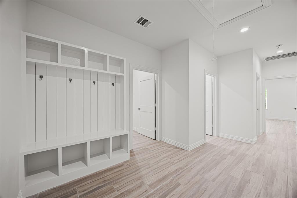 692 County Road 6474, Dayton, Texas image 20