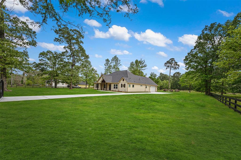 692 County Road 6474, Dayton, Texas image 26